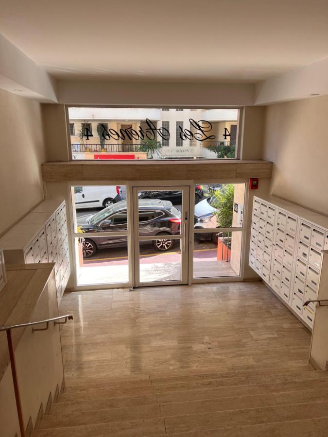 Les Arenes - Cannes Centre, Charmant 2 Pieces Recemment Renove De 45 M2 Avec Sa Terrasse De 10 M2 Luaran gambar