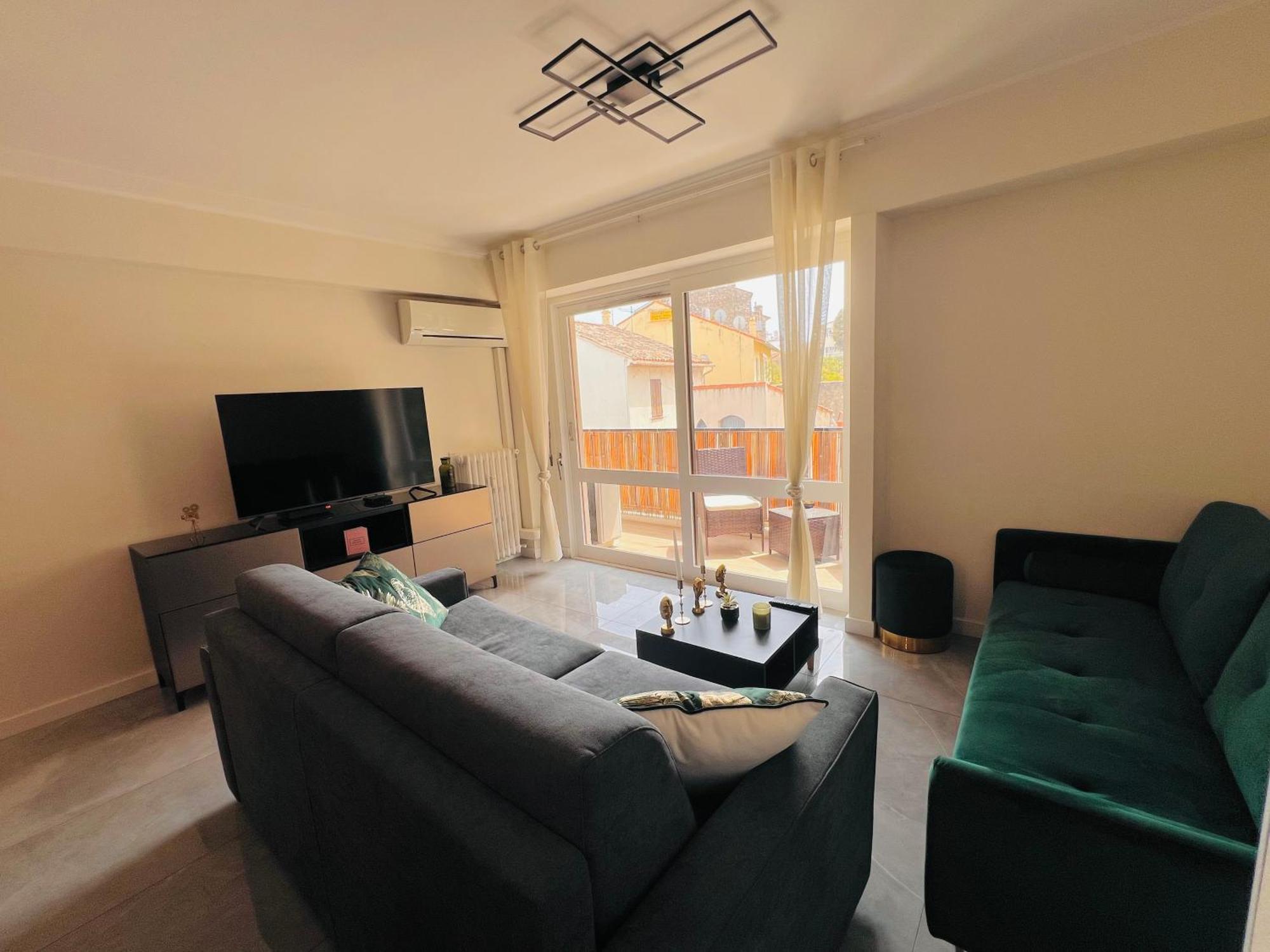 Les Arenes - Cannes Centre, Charmant 2 Pieces Recemment Renove De 45 M2 Avec Sa Terrasse De 10 M2 Luaran gambar