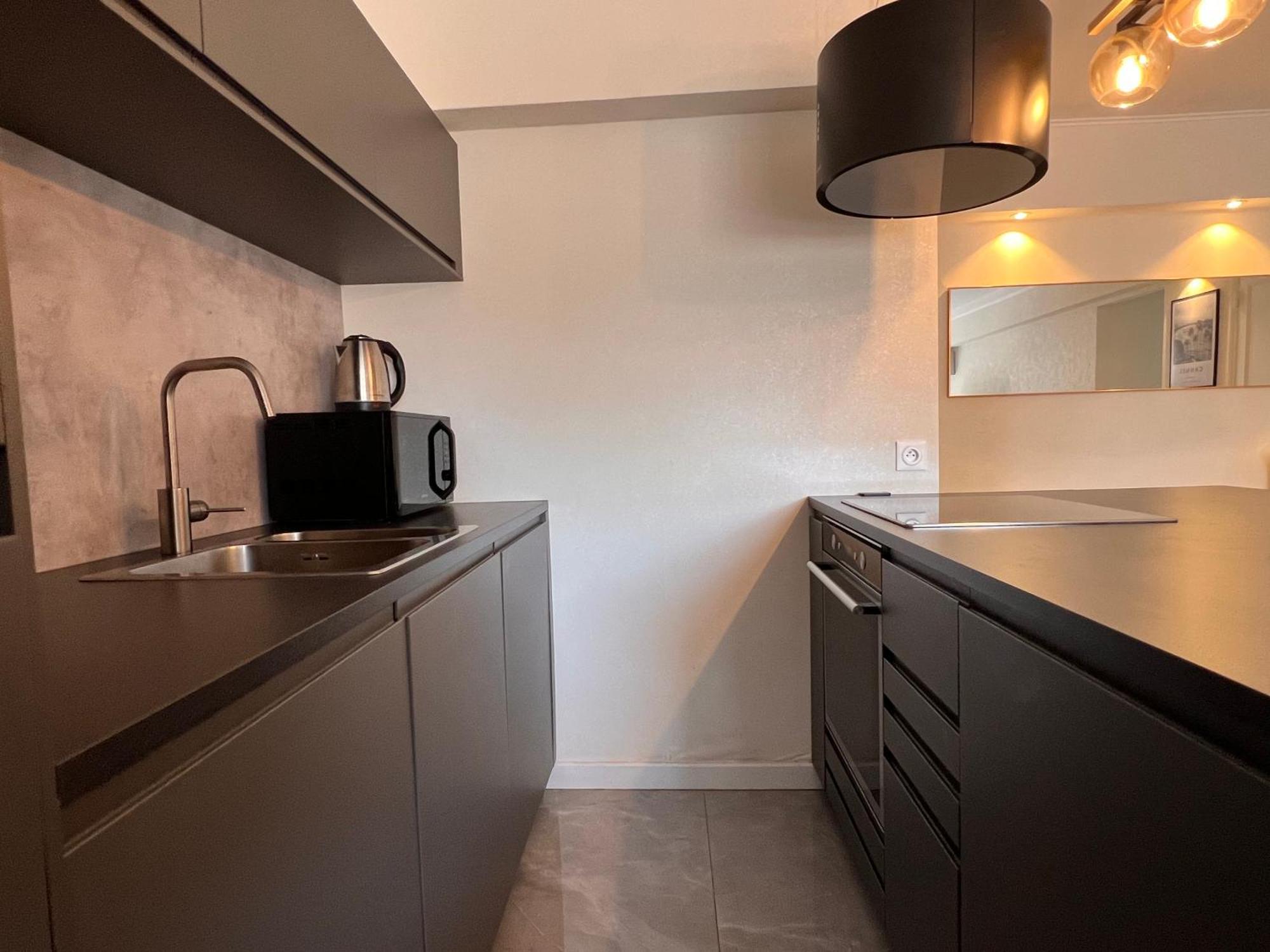 Les Arenes - Cannes Centre, Charmant 2 Pieces Recemment Renove De 45 M2 Avec Sa Terrasse De 10 M2 Luaran gambar